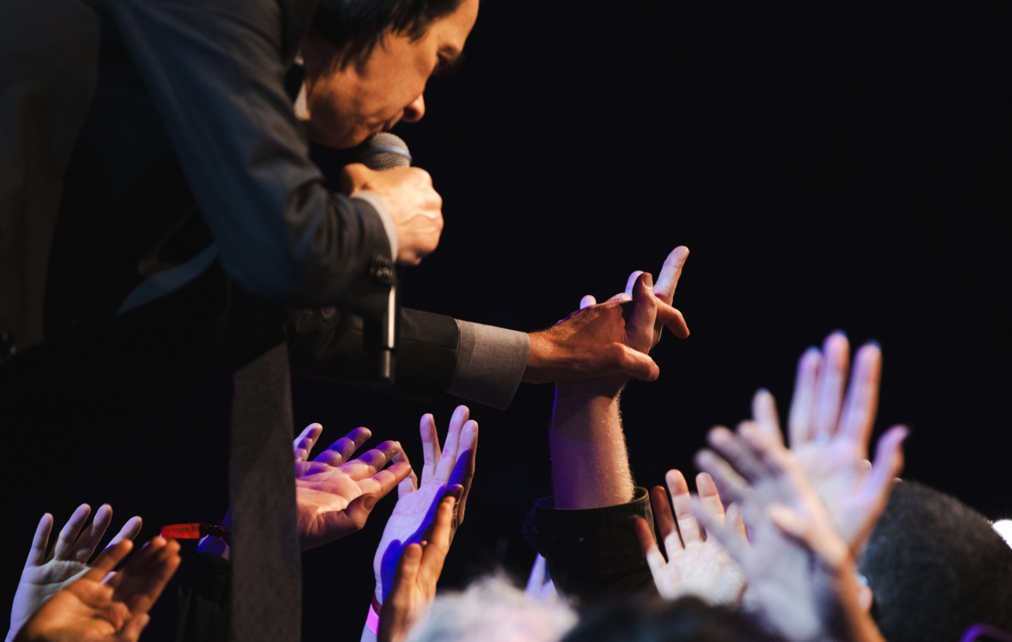 Nick Cave performing live, photo by Megan Cullen/press