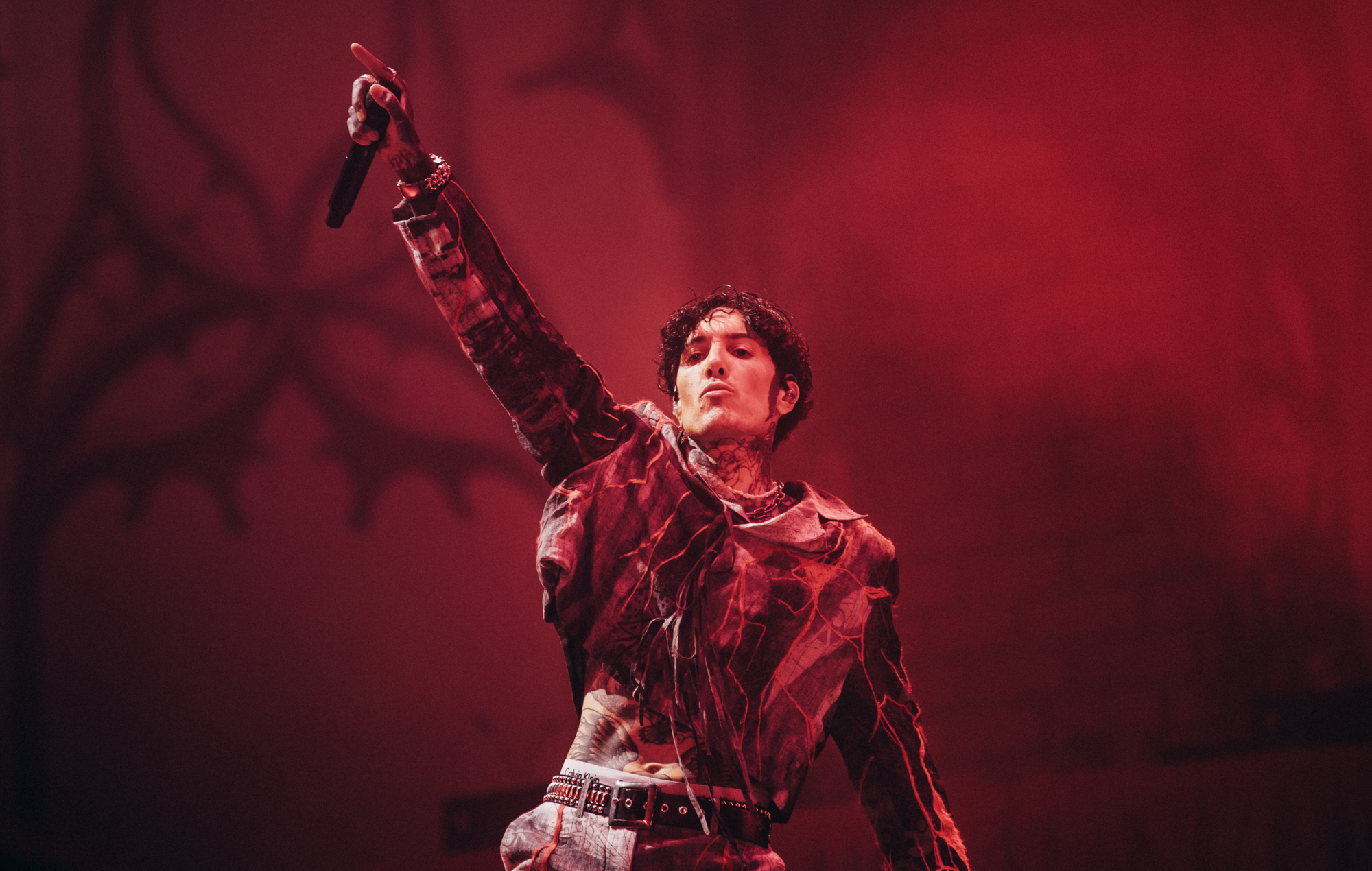 Bring Me The Horizon's Oli Sykes live at Reading 2025. Credit: Derek Bremner for NME