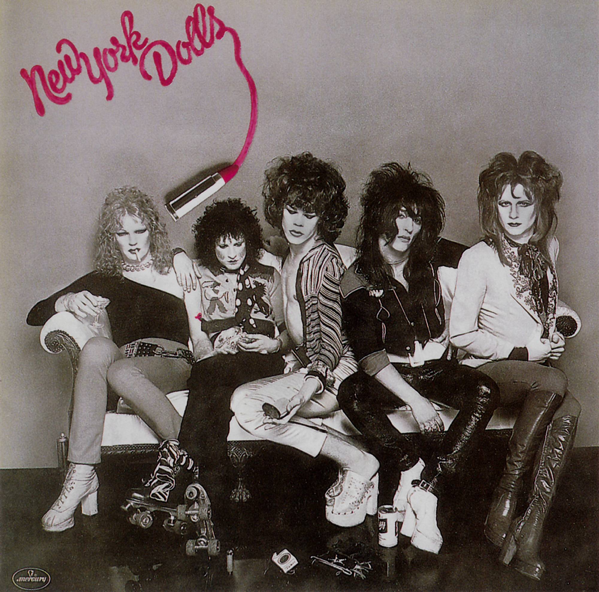  The album cover for the New York Dolls eponymous debut album released by Mercury Records. (Photo by Toshi Matsuo/Mercury Records/Getty Images)