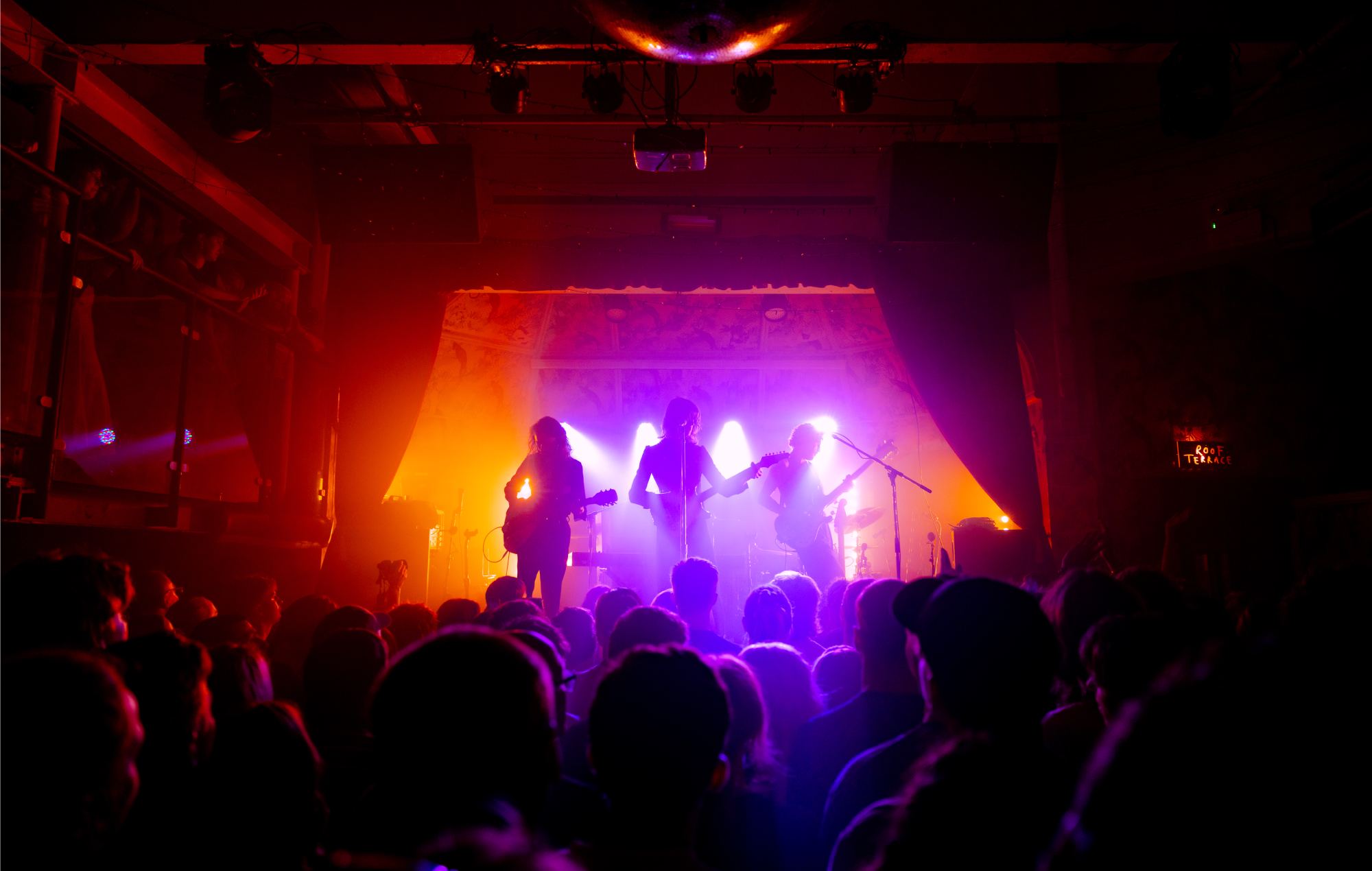 Blossoms live at Manchester's Deaf Institute. Credit: Ewan Ogden