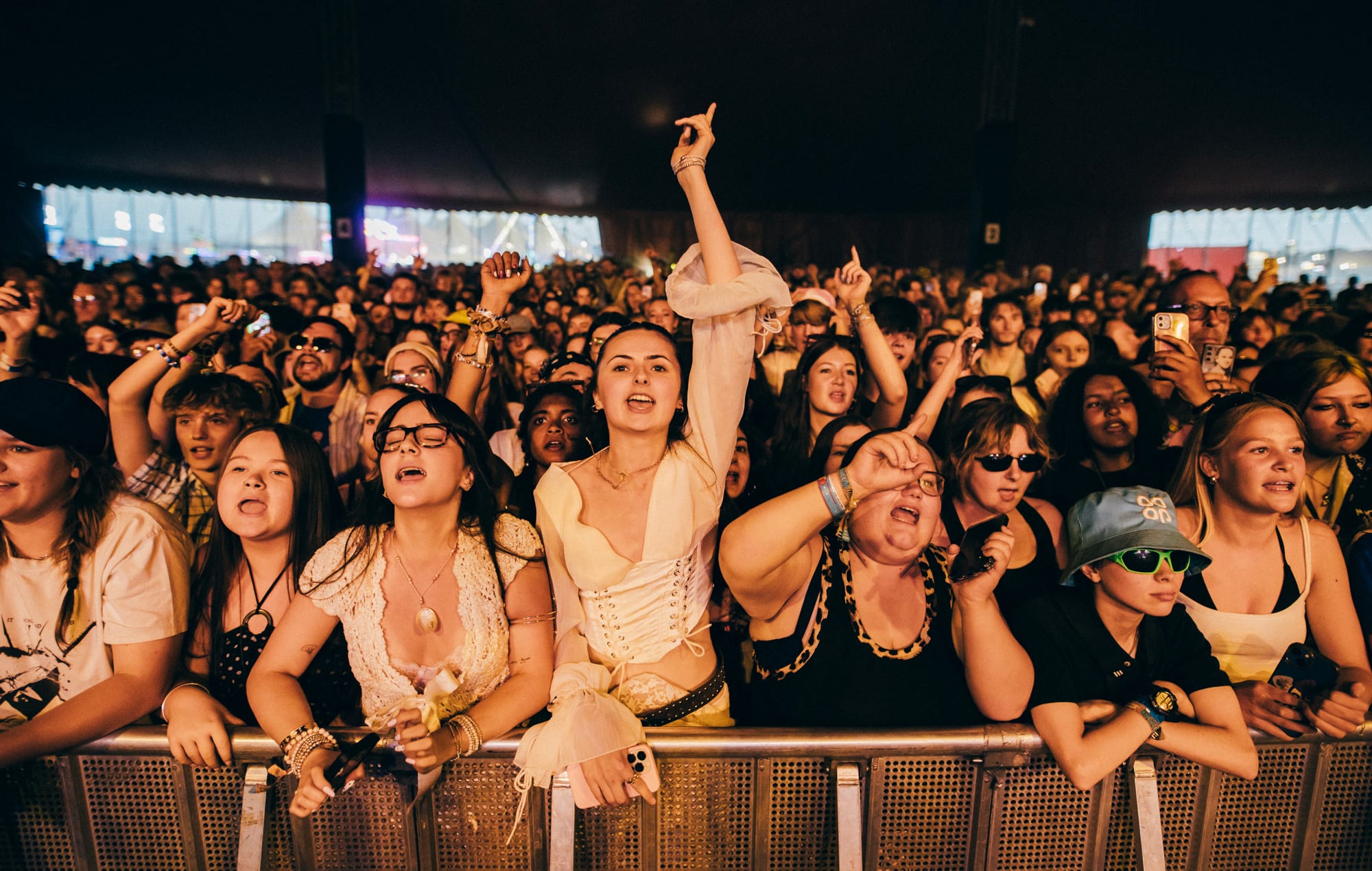 The crowd for Nieve Ella live at Reading 2025, photo by Derek Bremner