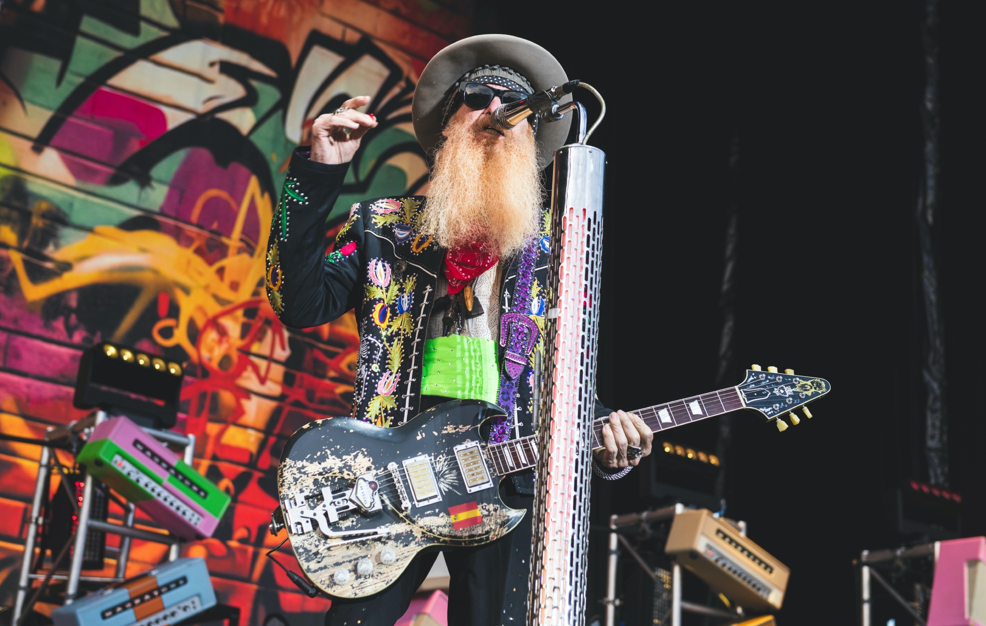 ZZ Top's Billy Gibbons performing live on stage, photo by Mariano Regidor/Getty
