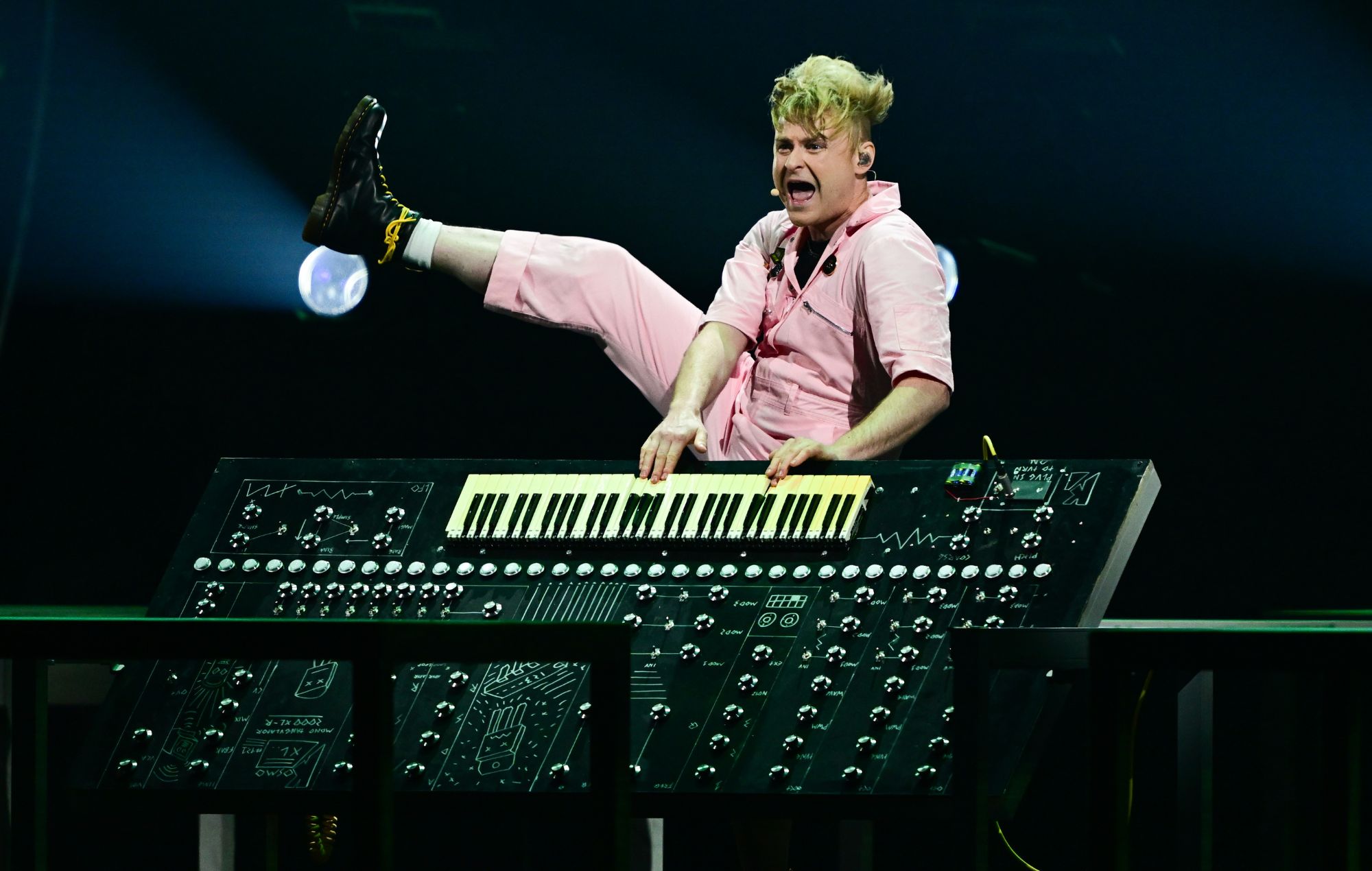 LOOK MUM NO COMPUTER representing United Kingdom at Eurovision 2026