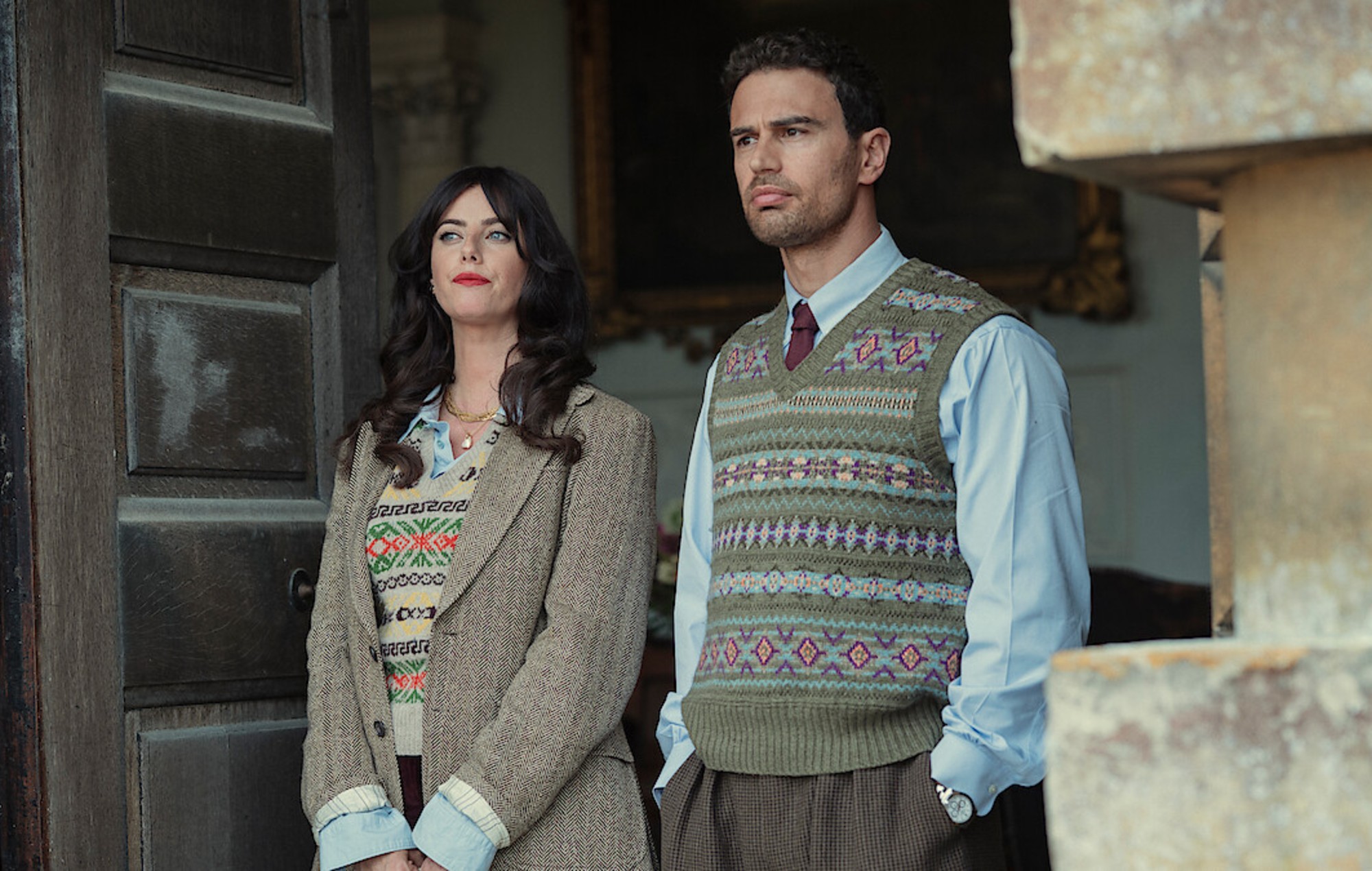 Kaya Scodelario and Theo James in 'The Gentlemen'