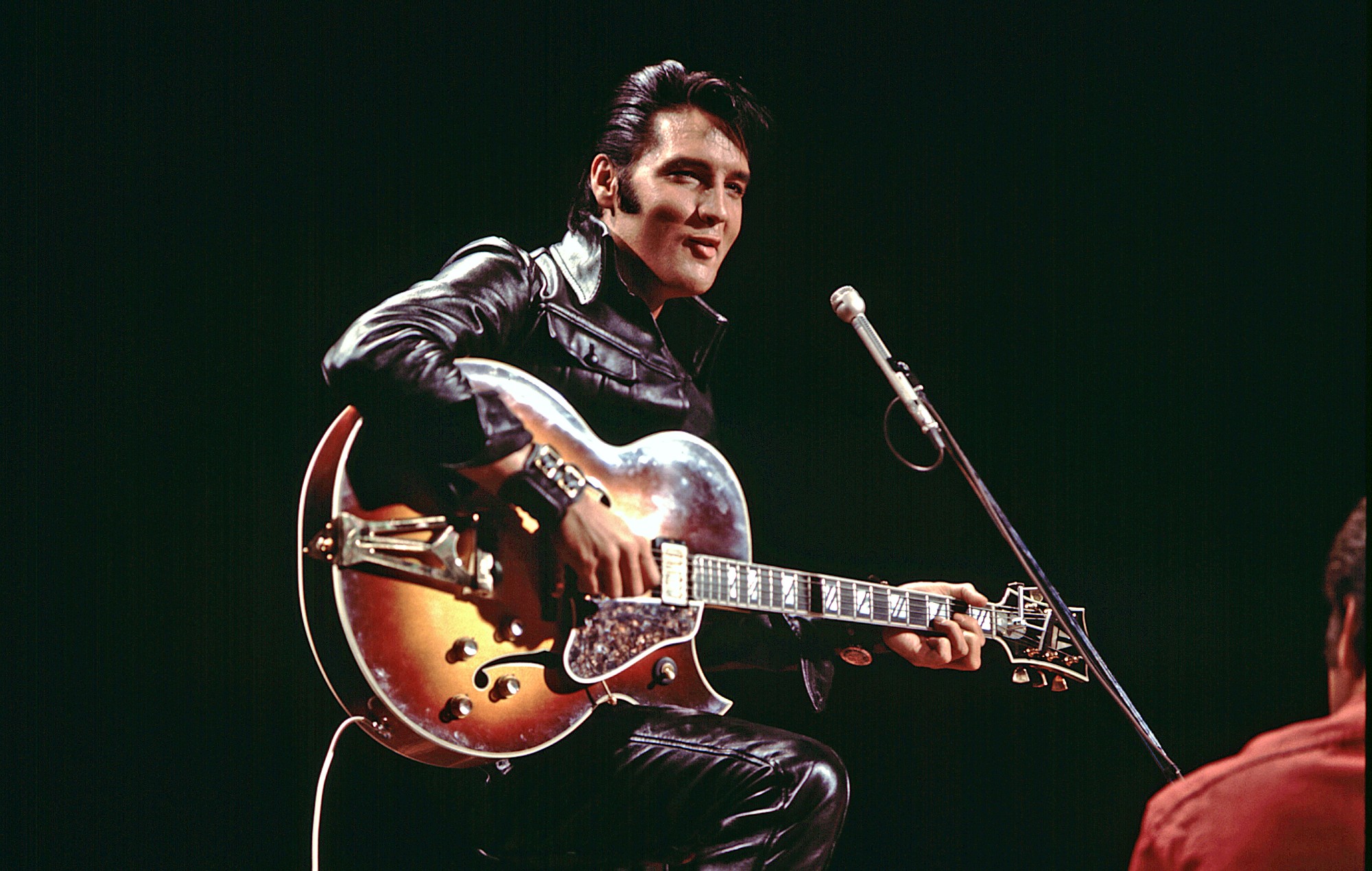 'EPiC: Elvis Presley In Concert' still