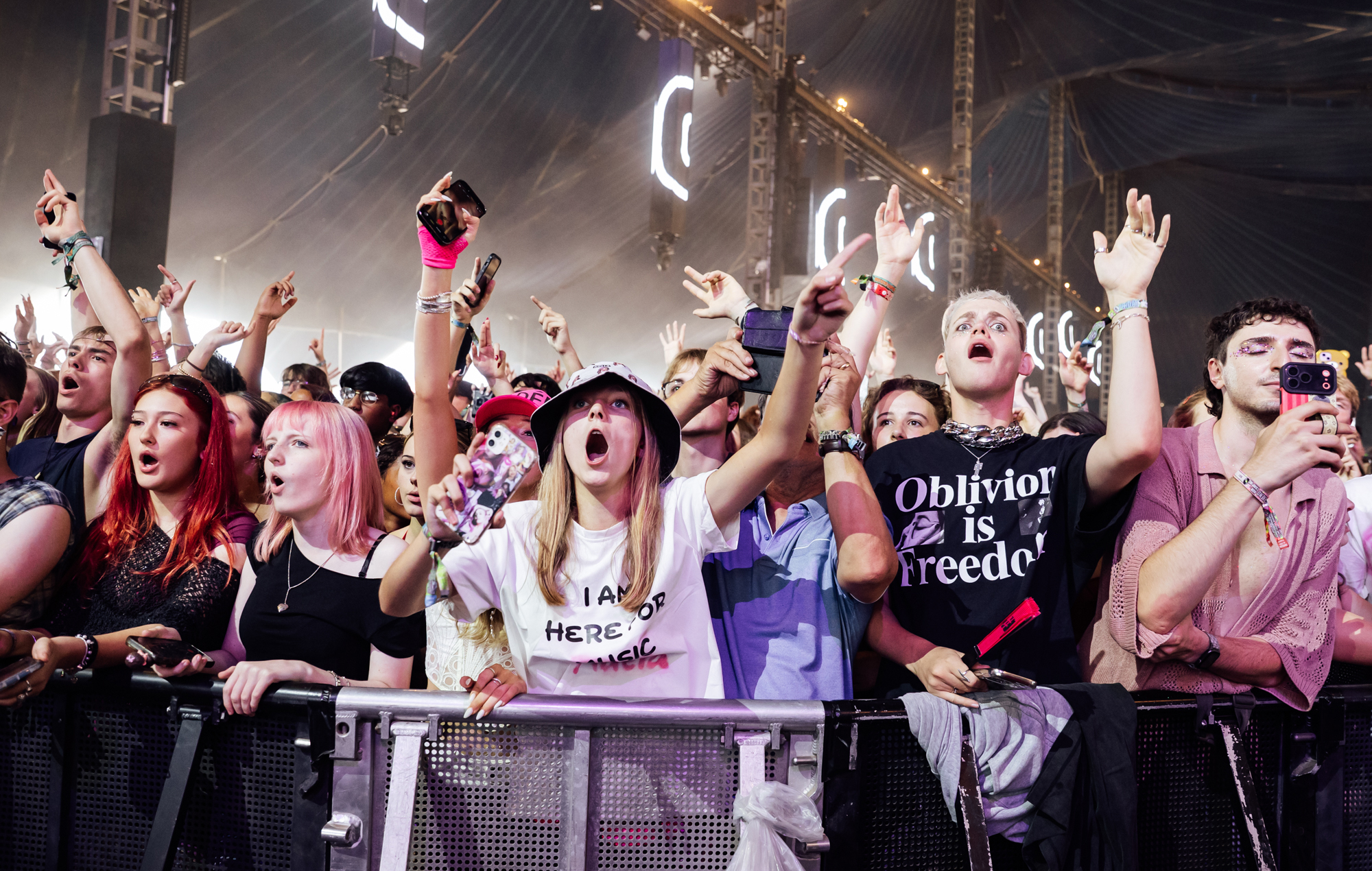 The crowd for Adéla at Reading 2026, photo by Andy Ford