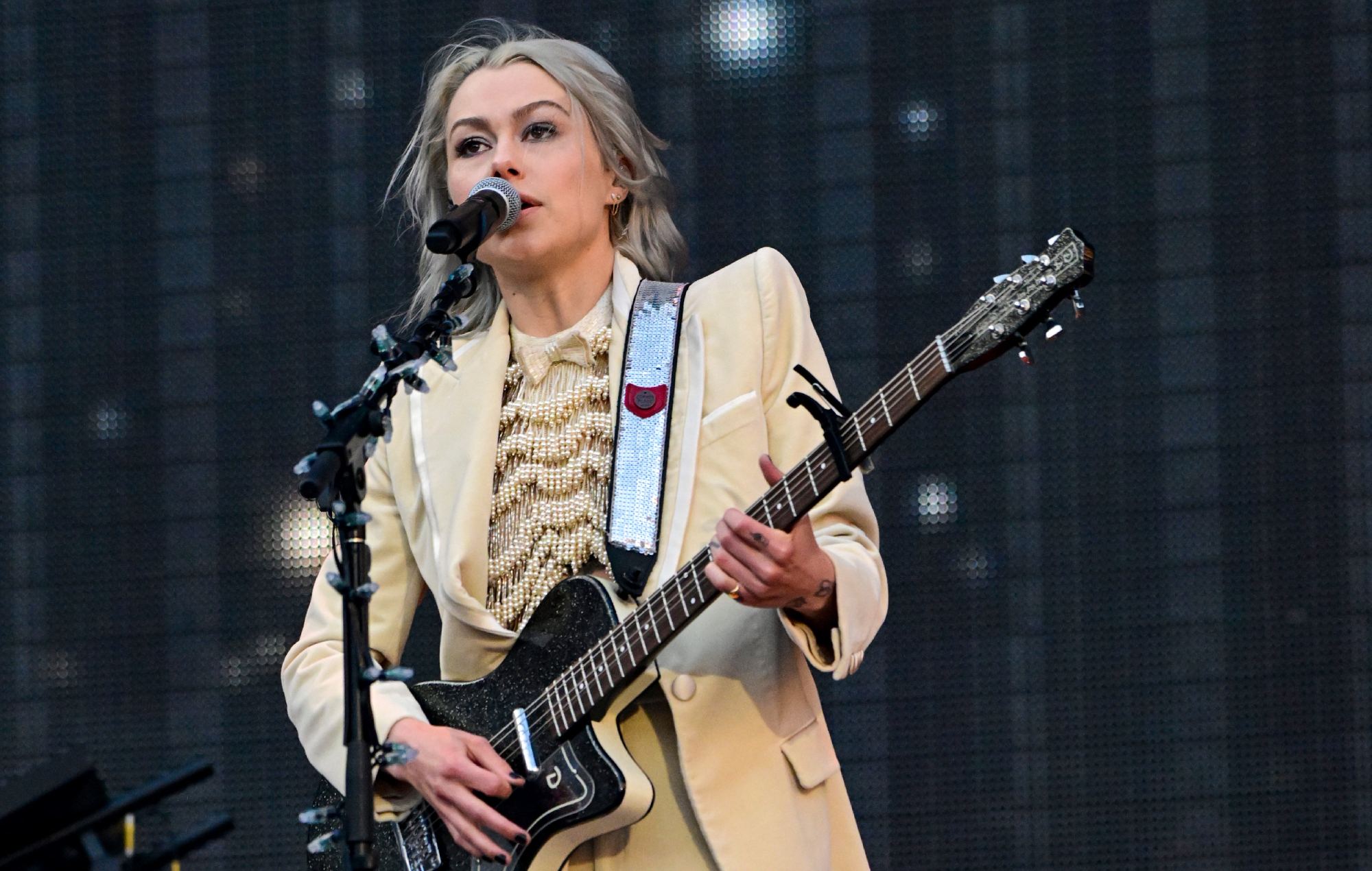 Phoebe Bridgers live