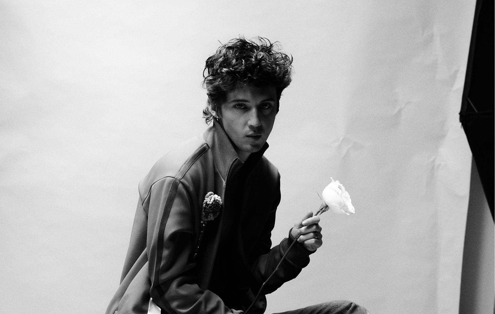 Troye Sivan She's The Best Review