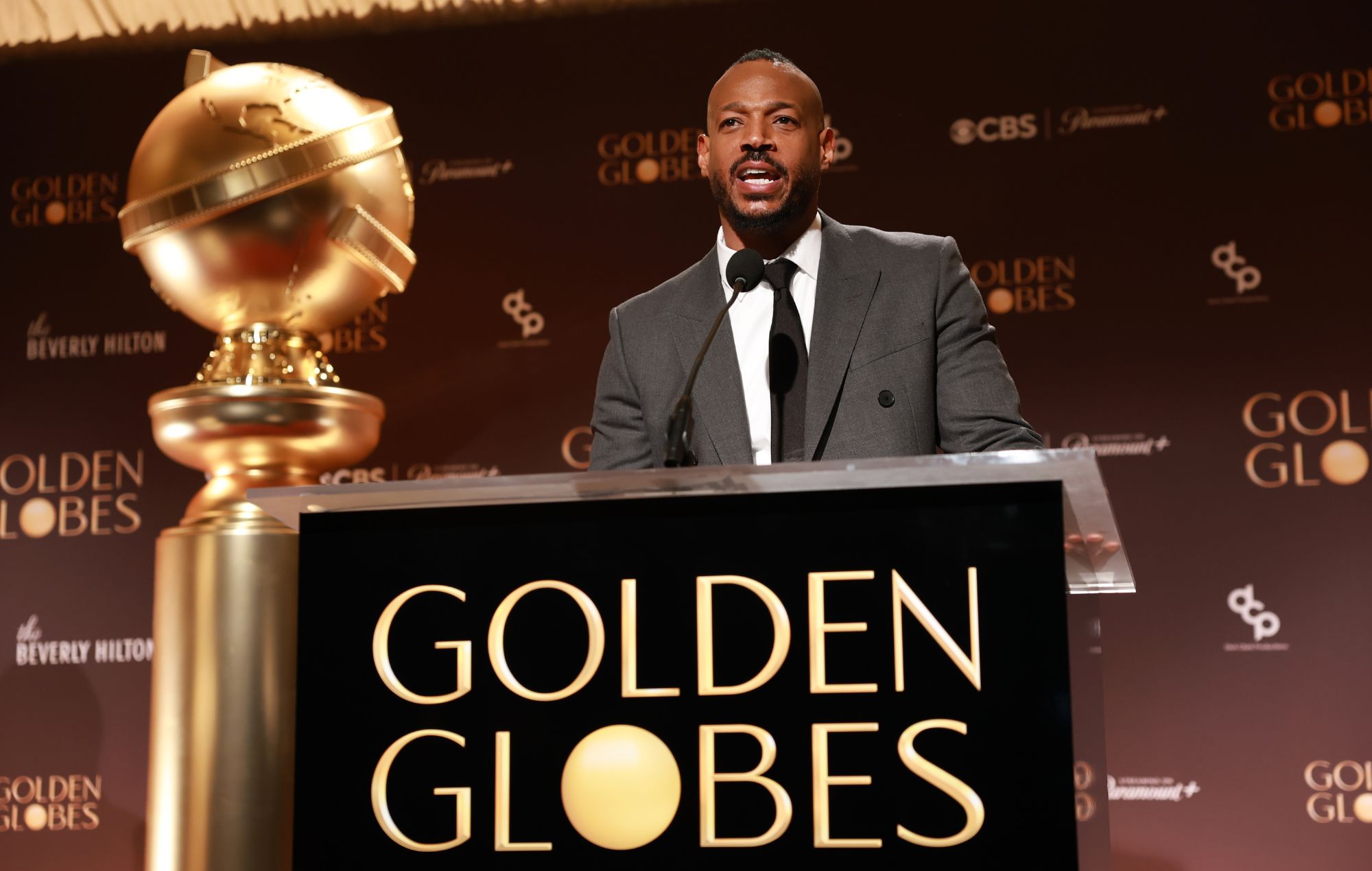 Marlon Wayans announces nominees for 2026 Golden Globes.